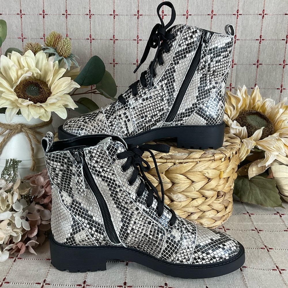 Linea Paolo “Trinity” Snakeskin Embossed Leather Combat Boots Lace Up & Zip Sz 5 - Picture 2 of 5